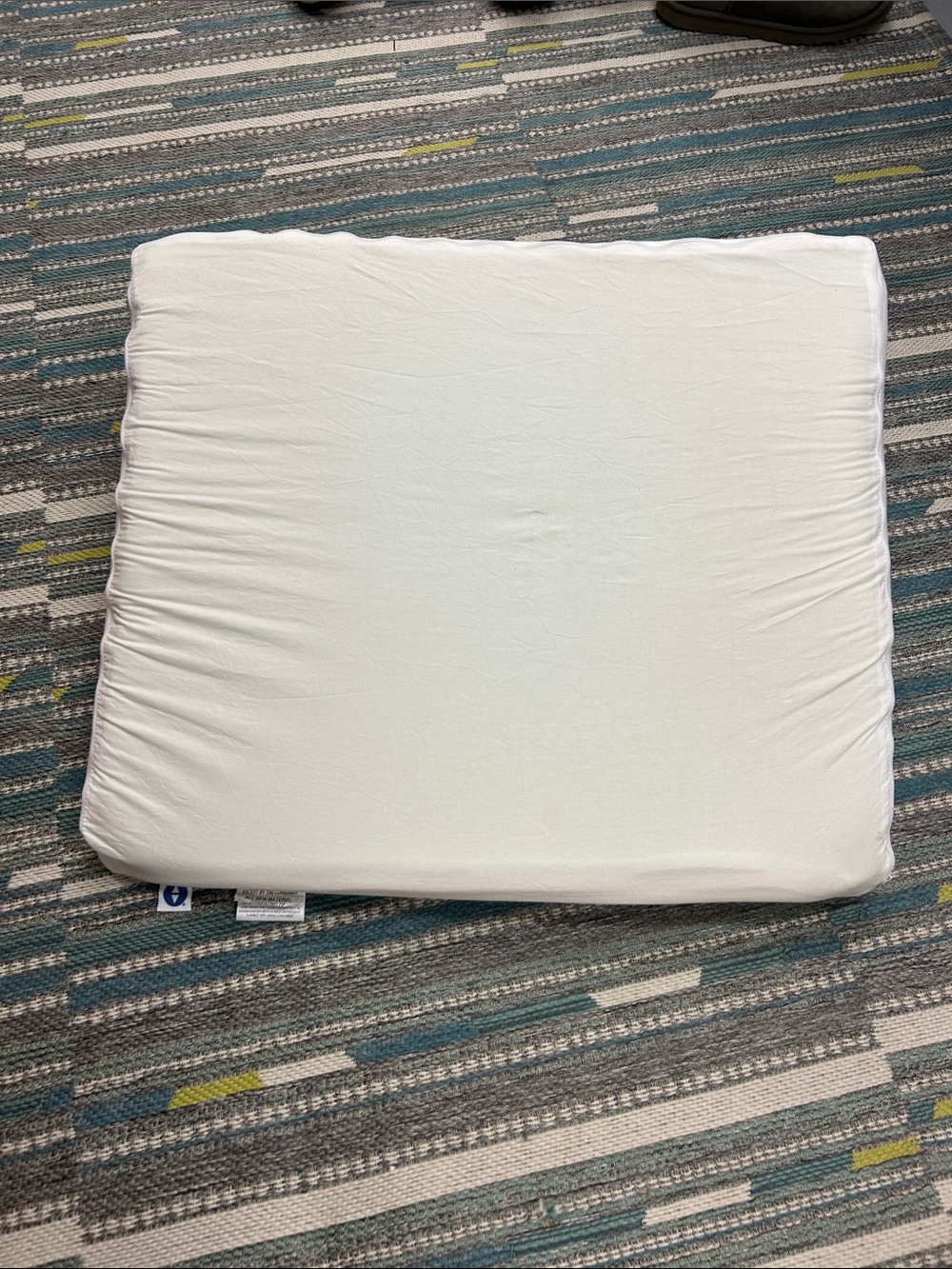 Ergonomic White Support Pillow for Home Bedding